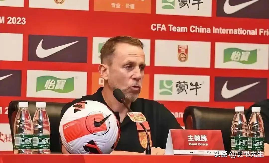 德甲球队换帅，新教练面临挑战