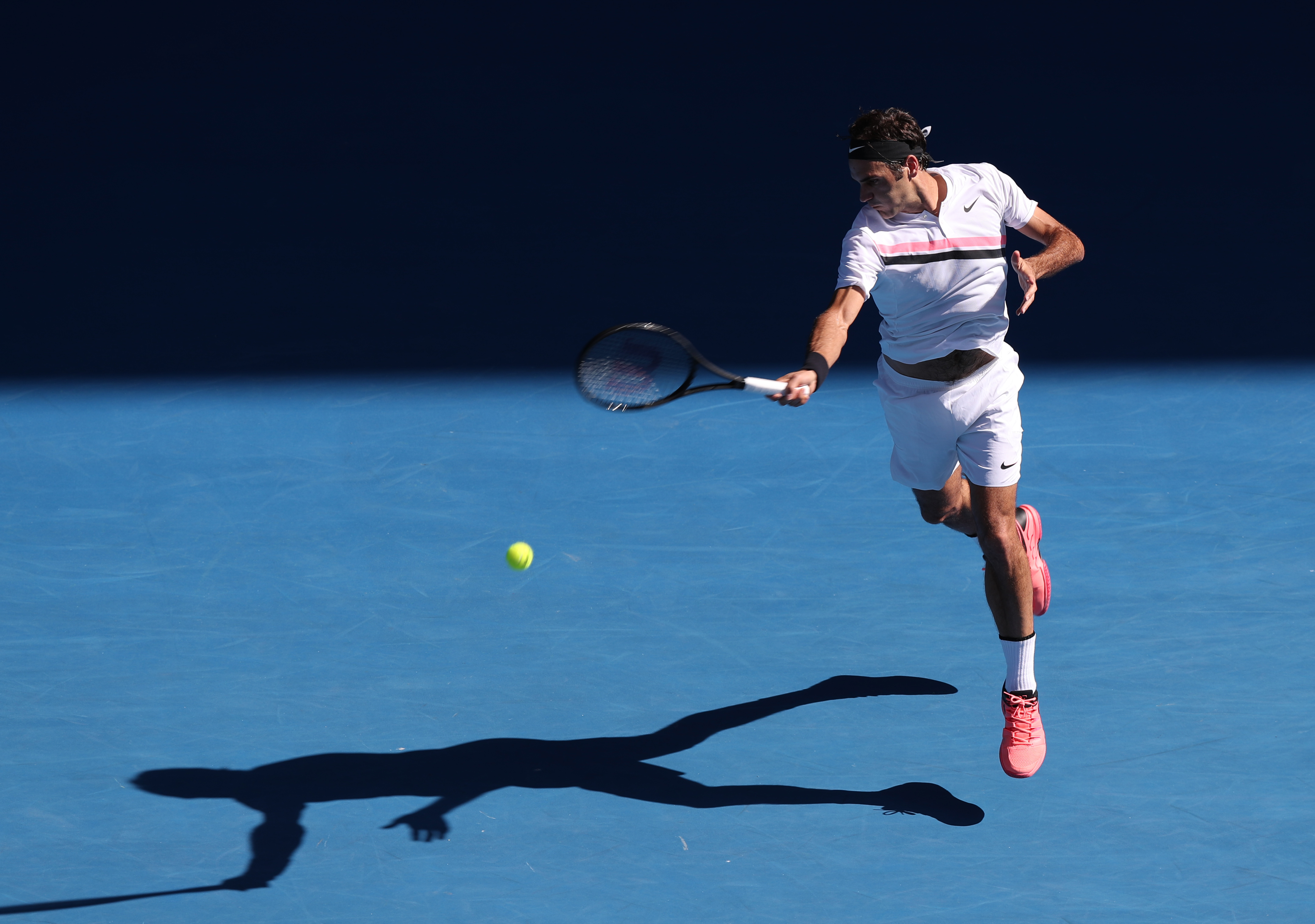 包含欧洲网球队险胜法国网球队，费德勒制霸全场的词条