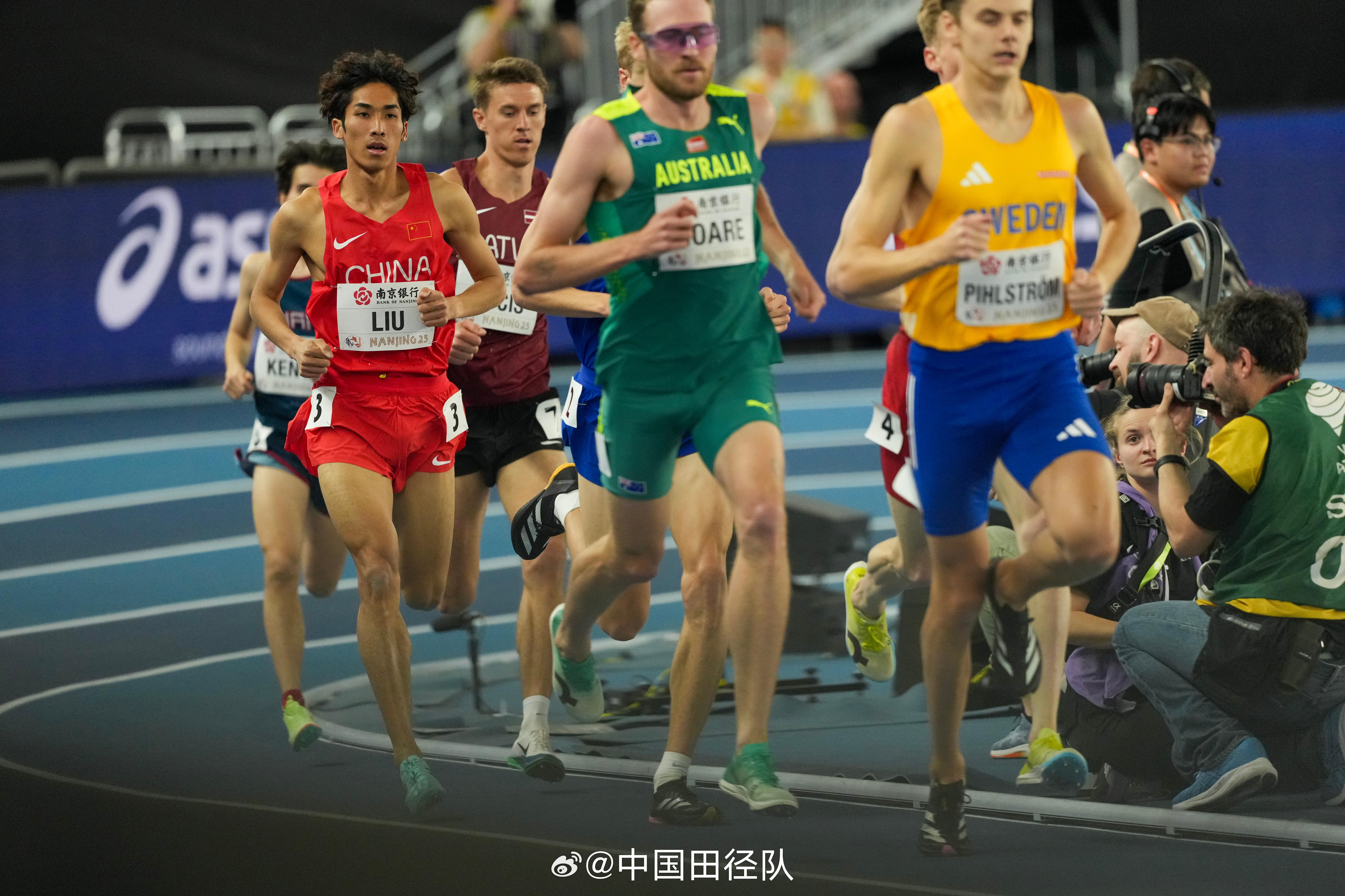 一场经典之战！田径点燃球迷热情的简单介绍