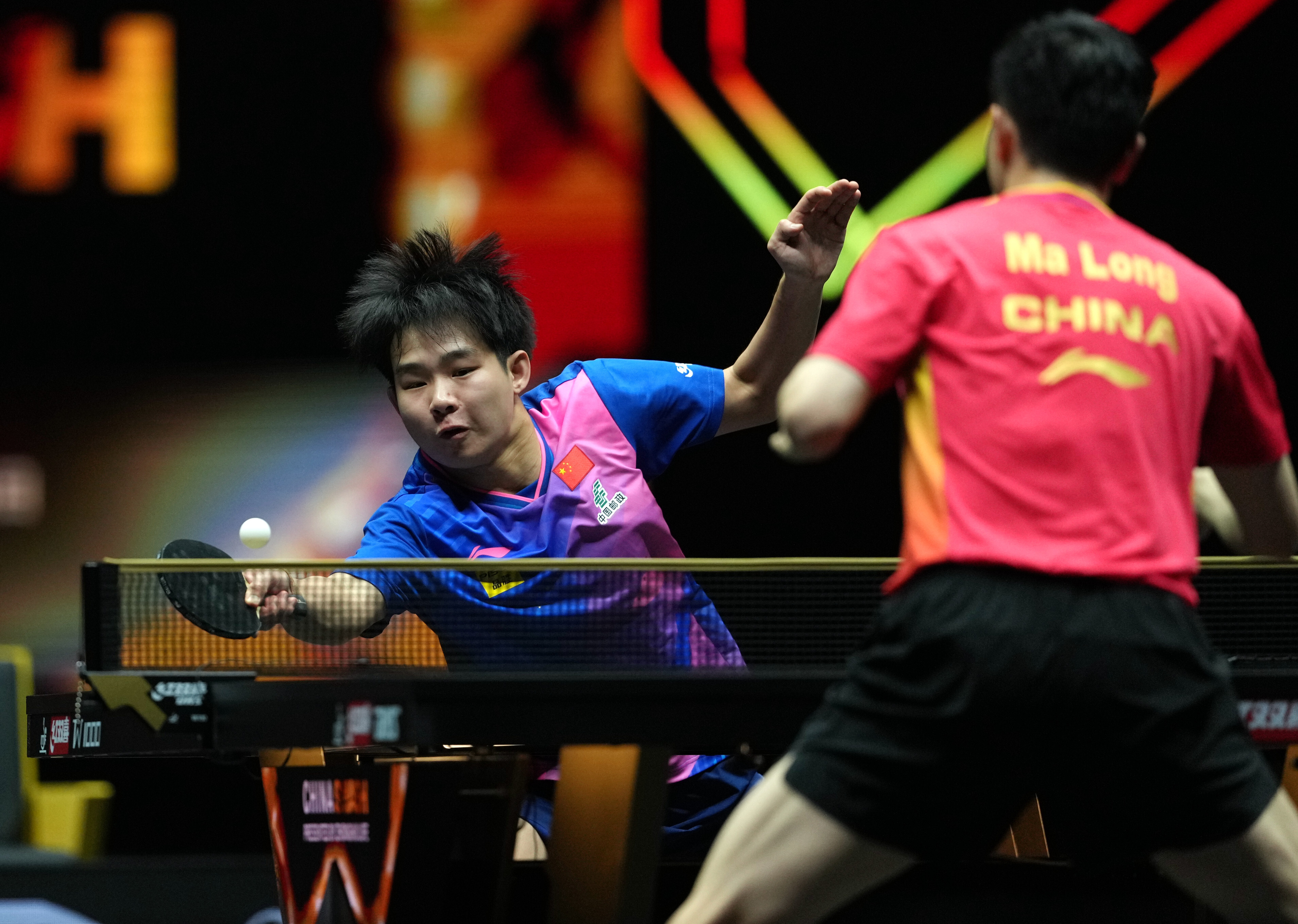 关于中国乒乓球队横扫瑞典乒乓球队，马龙绝境逆转的信息