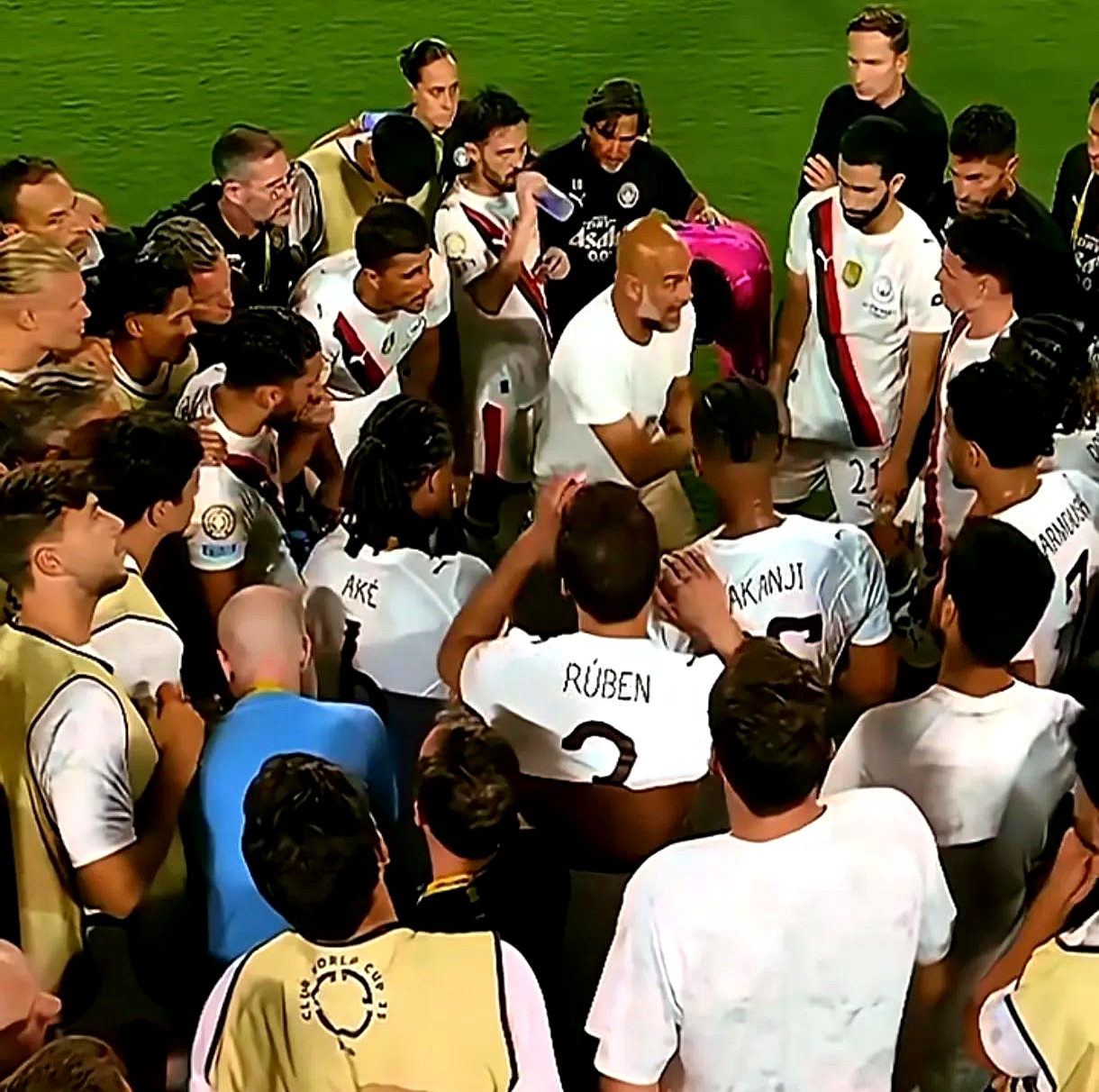 包含皇马强势尤文，德布劳内打破历史纪录的词条