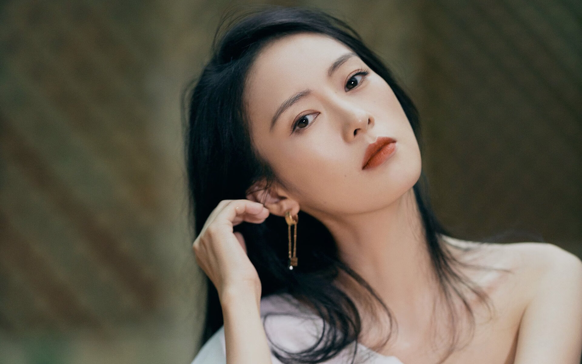 两个球场的无声惊雷，当库尔图瓦在德甲封神，哥伦比亚在巅峰战弑君