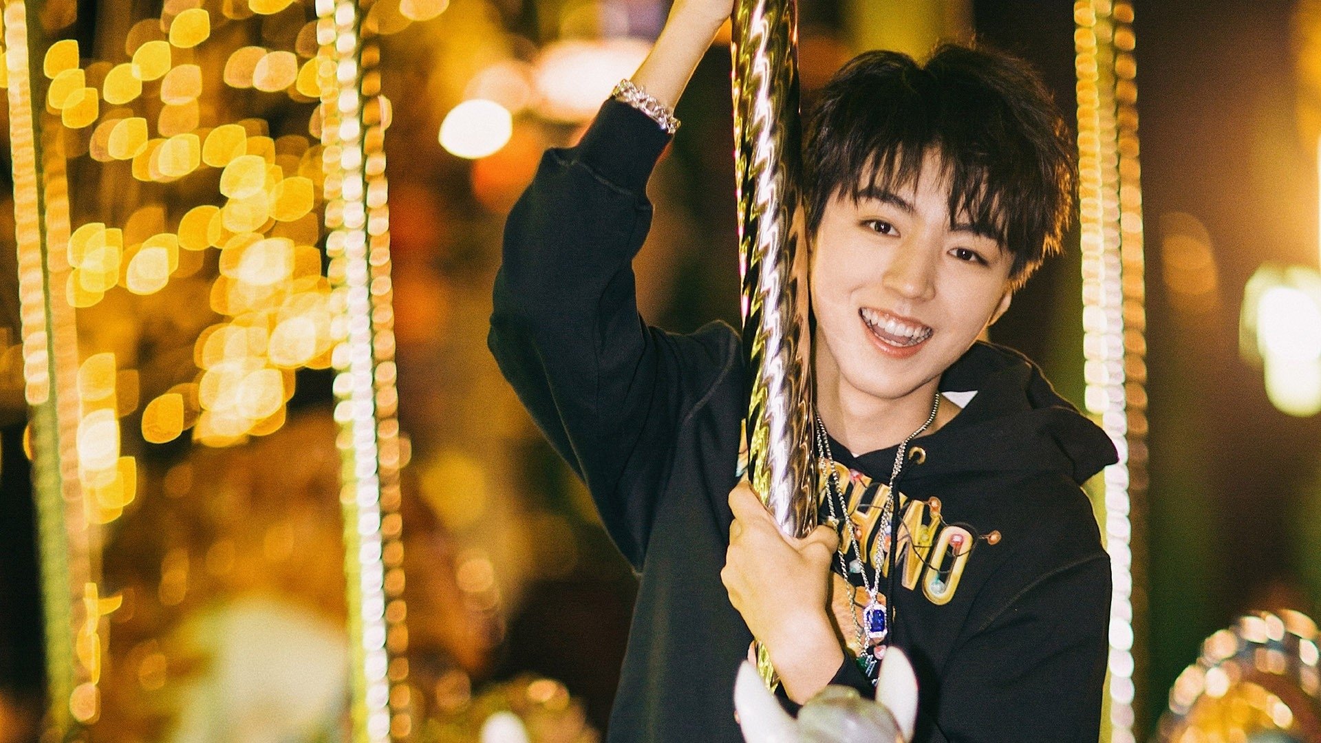 疾夜狂想曲，恩佐在压城黑暗下的逆袭轰鸣