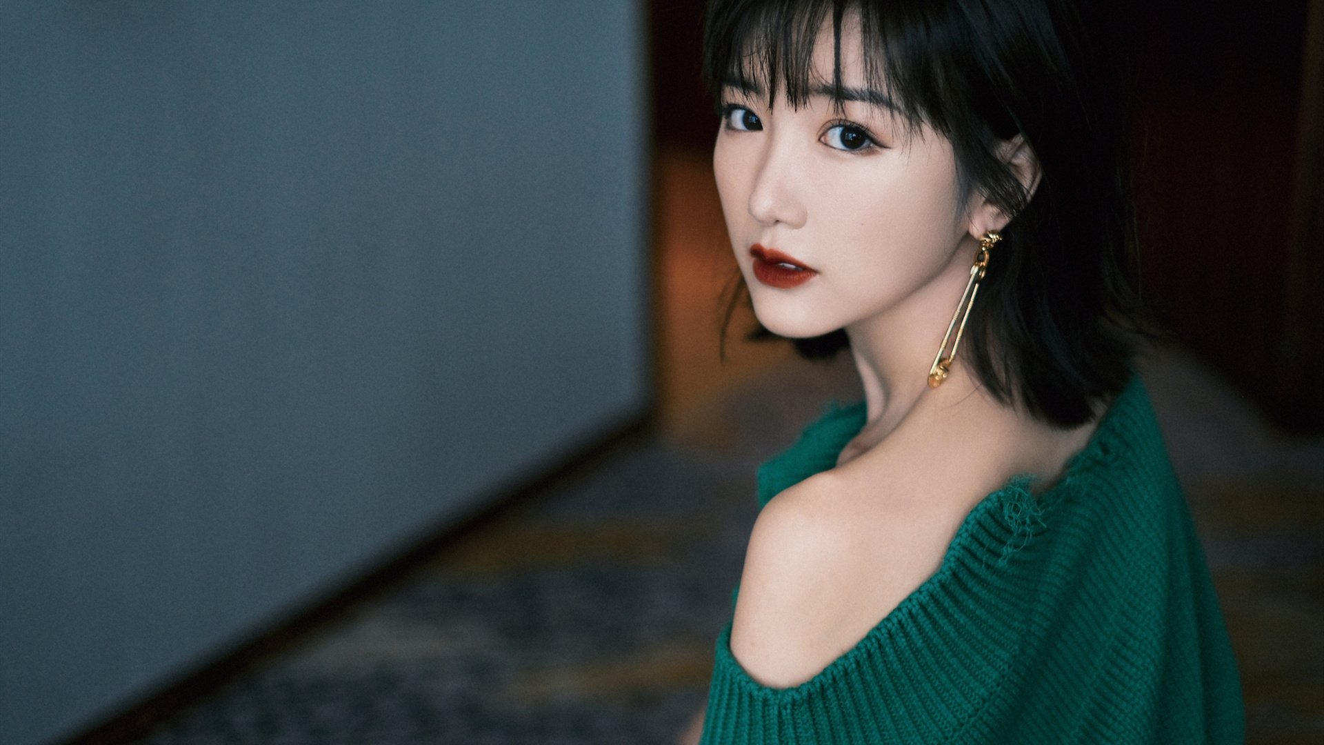 数据狂澜难敌铁壁,德里赫特爆炸表现与喀麦隆窒息式防守的战术博弈