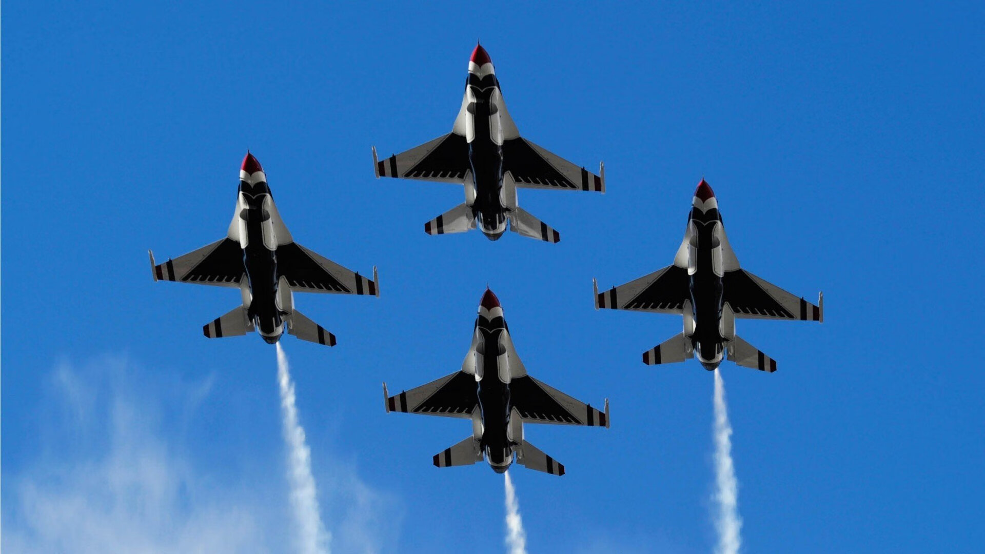 绿茵场上的艺术大师与篮球场的单节风暴，久保建英完美发挥与巴拉圭惊艳逆袭