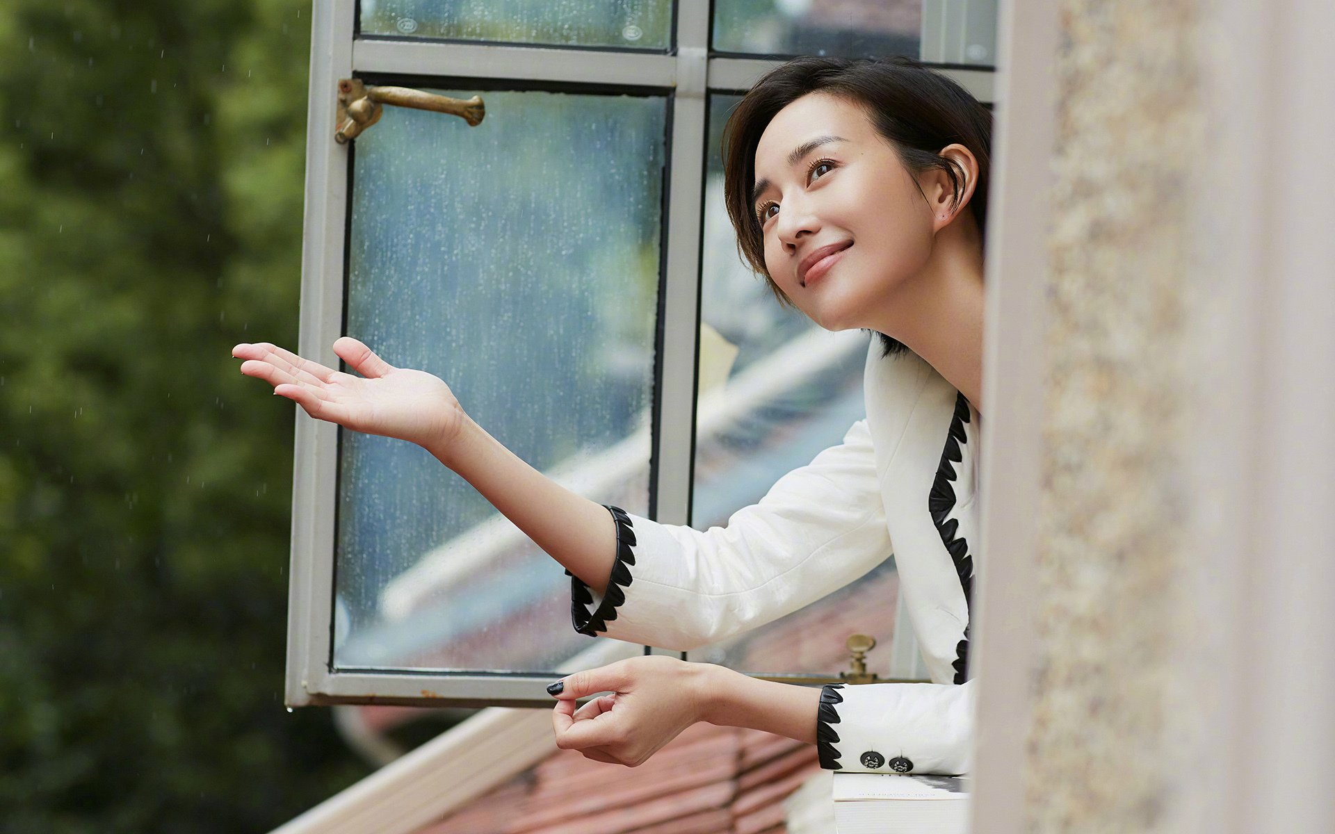 无声的惊雷，戈贝尔如何用非典型表演定义了东决关键战之夜