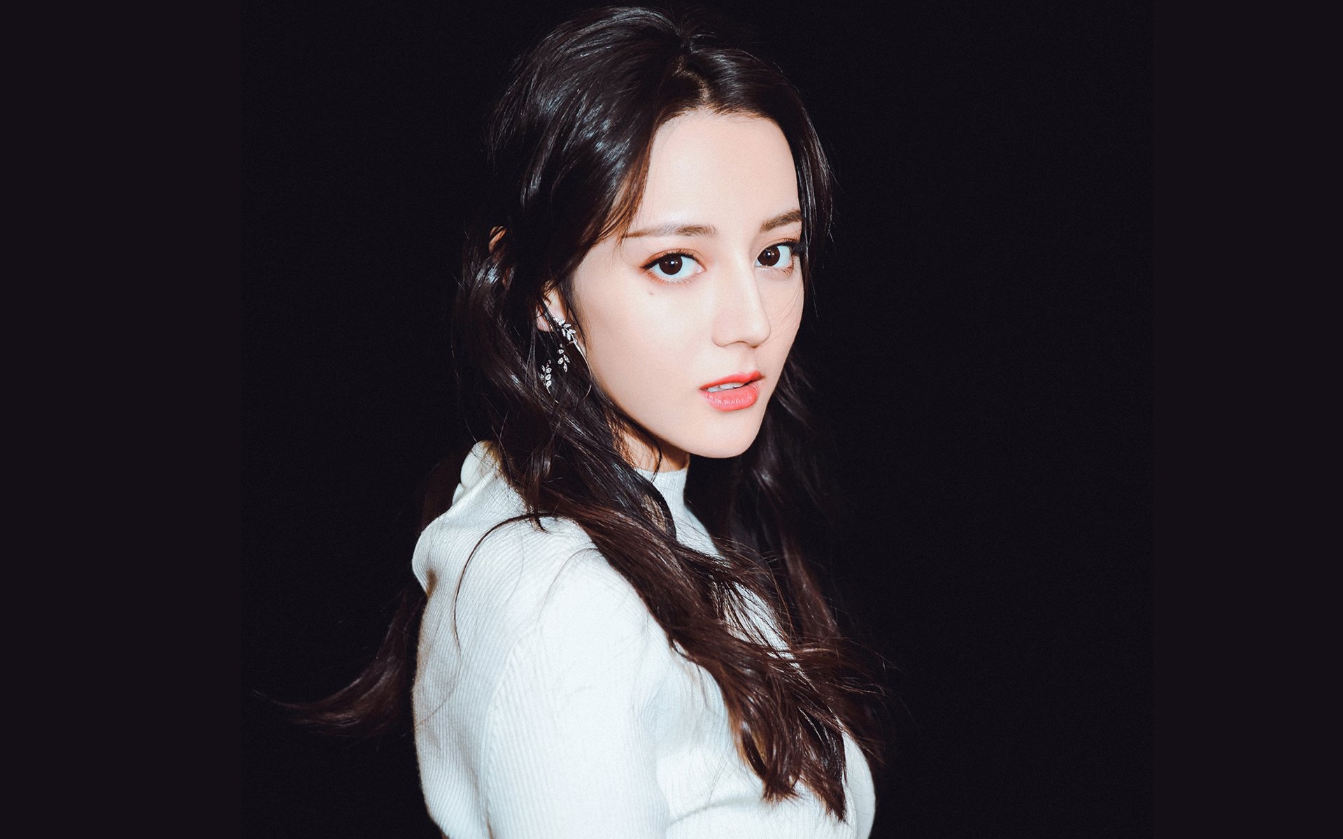 开云官网-铁壁防守与孤胆英雄—当日本足球艺术邂逅内马尔式致命一击