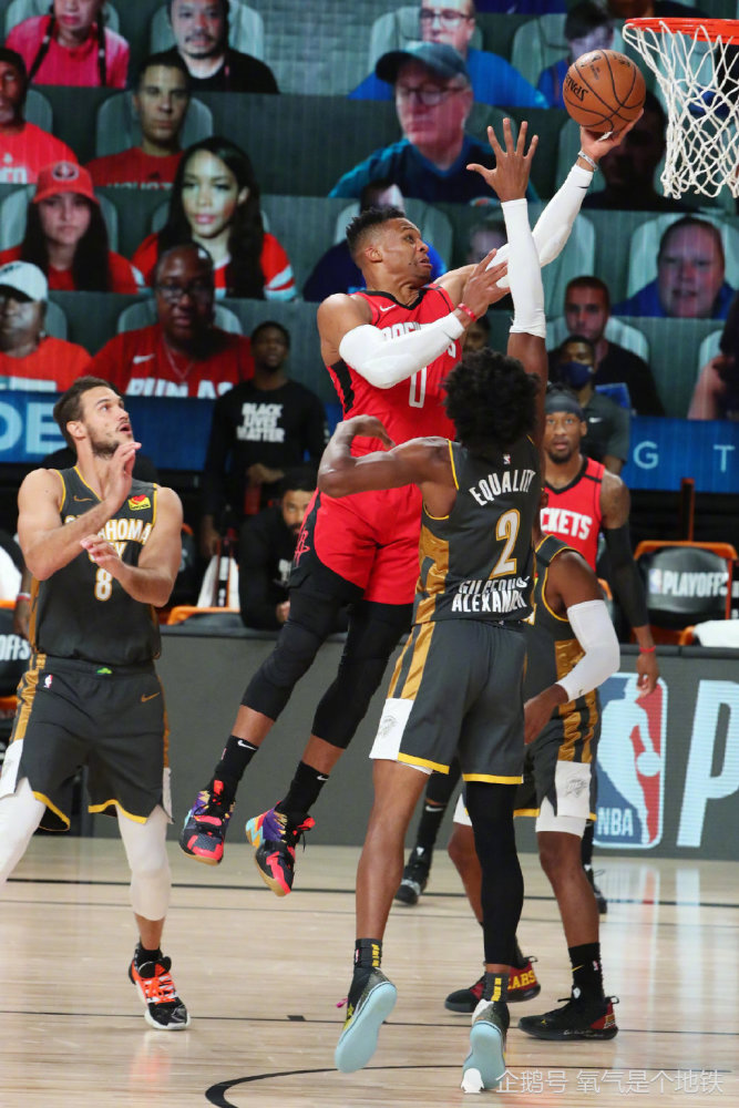 辽宁队战术压制雄鹿，保罗成为关键先生