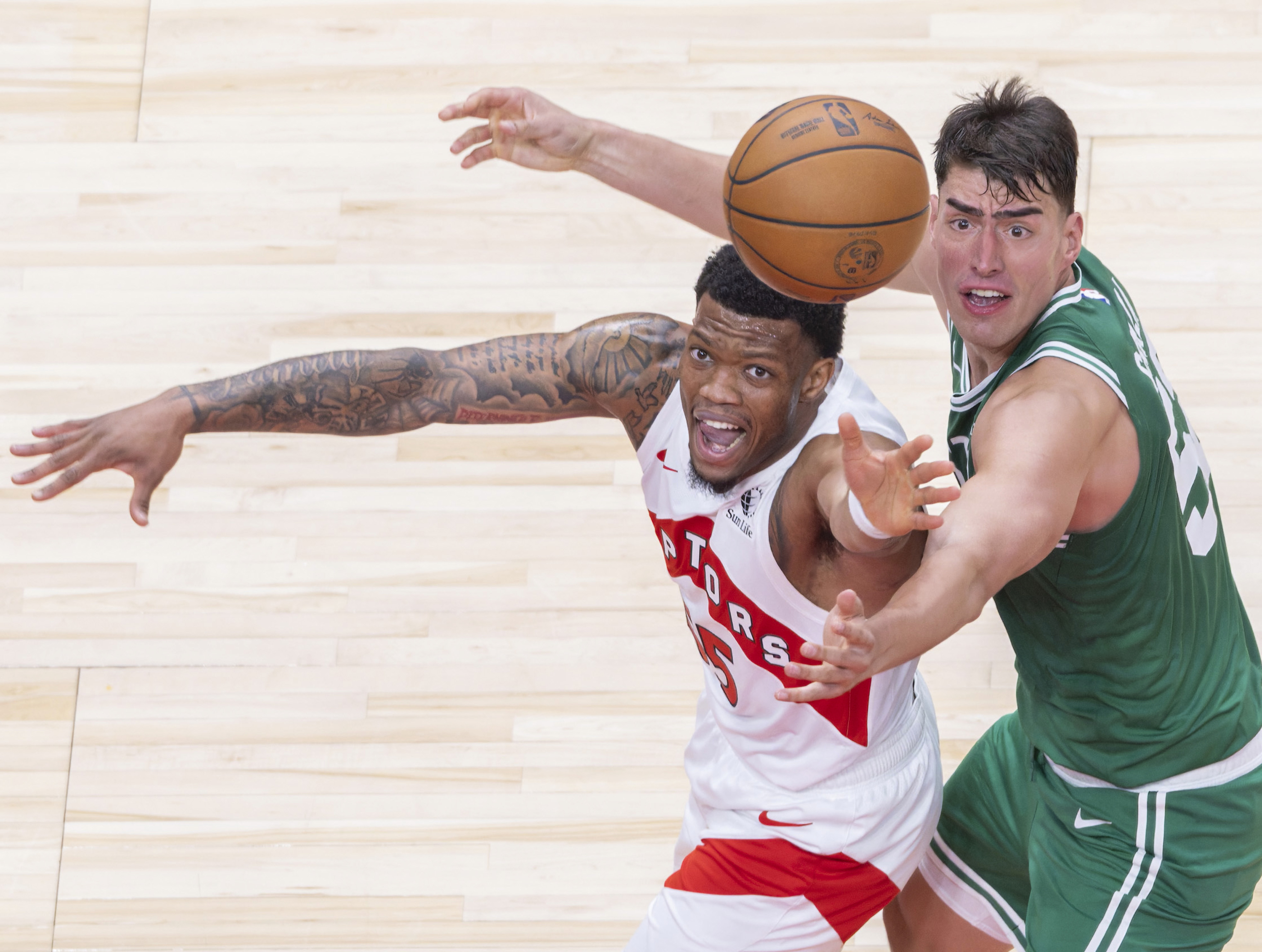 开云体育入口-吉林队强势晋级猛龙，霍勒迪在NBA季后赛接管比赛