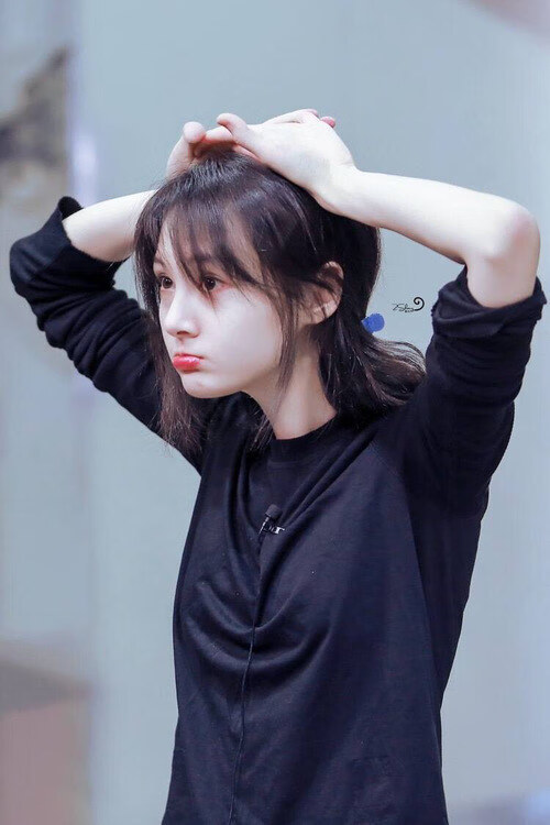 开云体育平台APP-2026世界杯复仇之战，厄瓜多尔压制卡塔尔，梅西闪耀全场